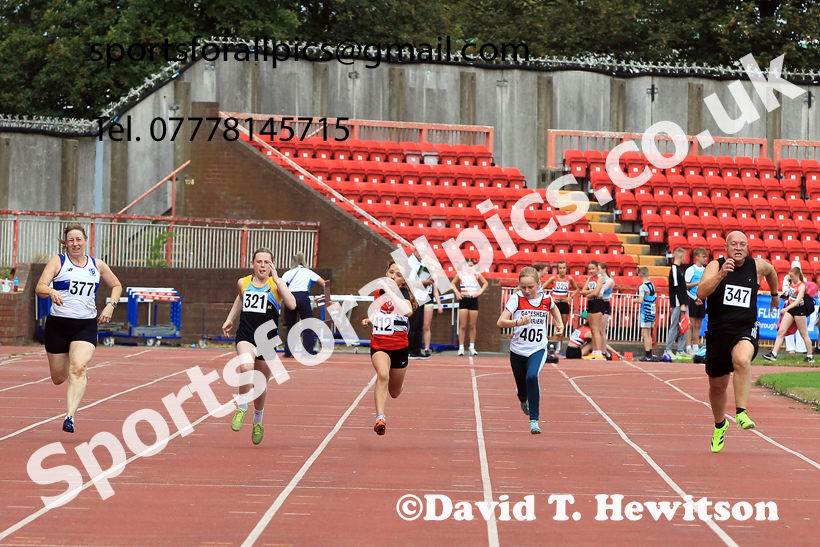 100 metres, Gateshead Tartan Games.  Photo: David T. Hewitson/Sports for All Pics